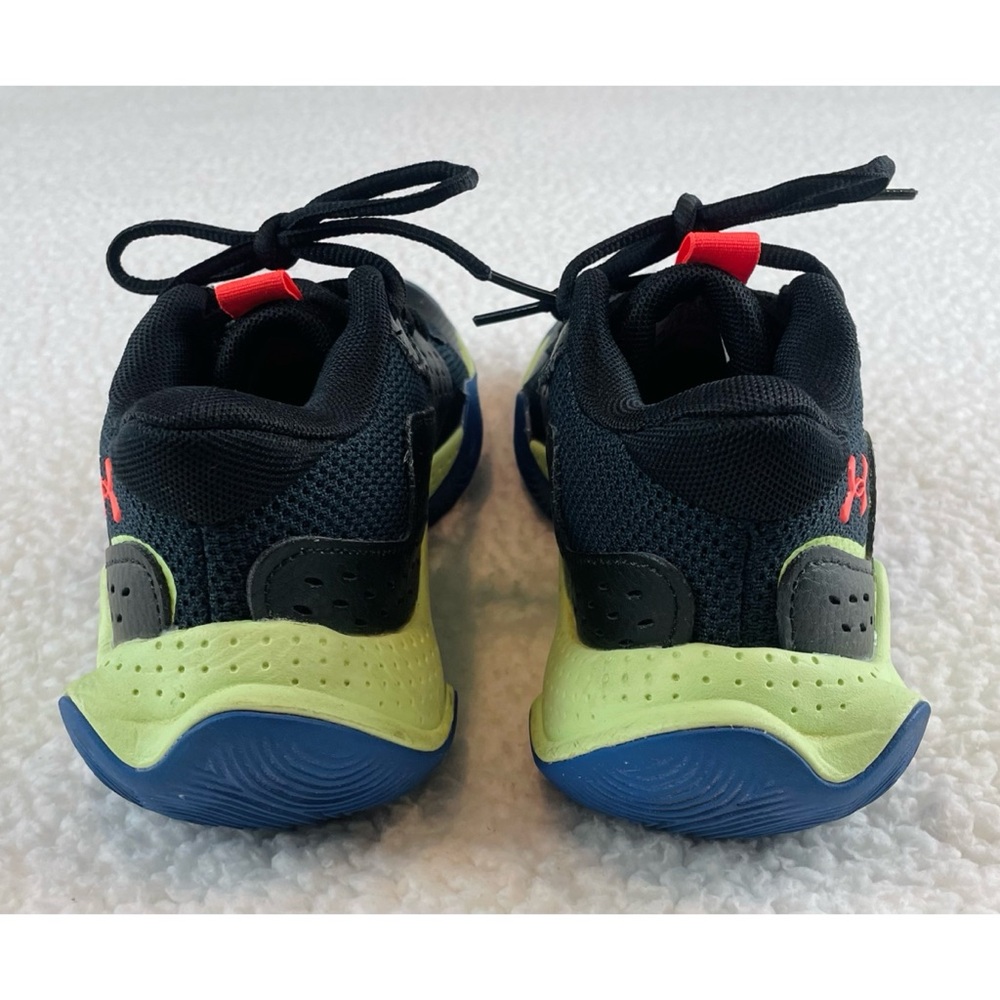 UNDER ARMOUR • Kids Black/Green Jet '23 Basketball Sneakers, 3.5Y - Picture 9 of 16